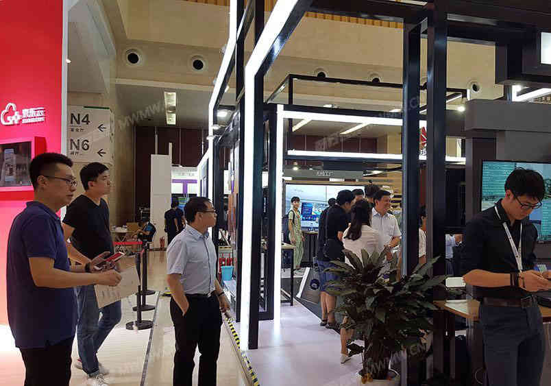 華朗源布藝有限公司參展廣州國(guó)際家具博覽會(huì)5